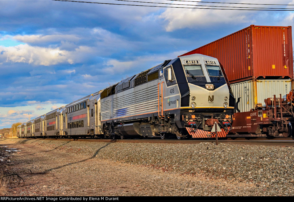 NJT 4018 on train 5529